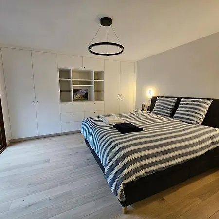 La Maison Du Grand Sapin Nyaraló *