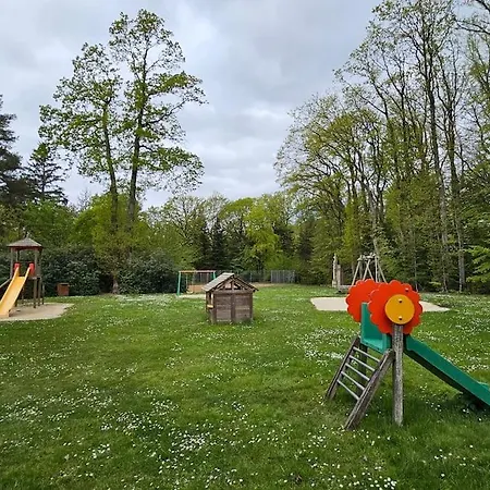 La Maison Du Grand Sapin Nyaraló *